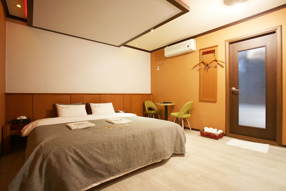 Ost Hotel Chuncheon Ngoại thất bức ảnh