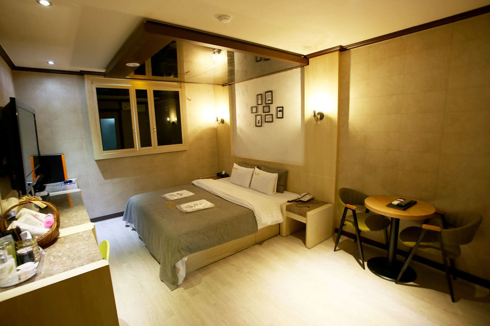 Ost Hotel Chuncheon Ngoại thất bức ảnh