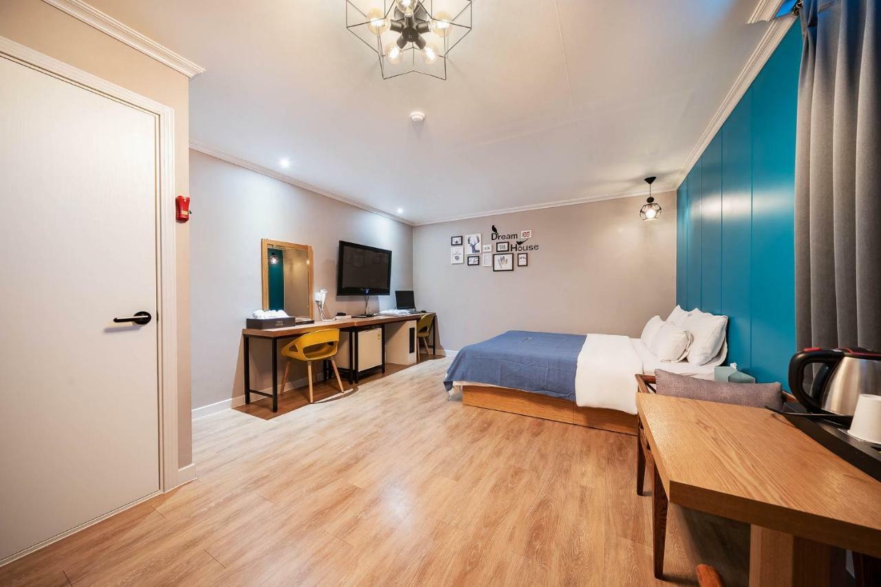 Ost Hotel Chuncheon Ngoại thất bức ảnh